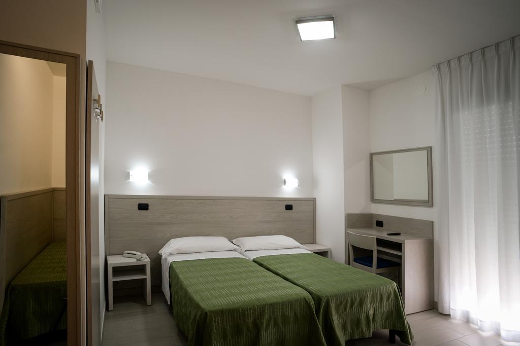 Hotel Clipper Giulianova Esterno foto