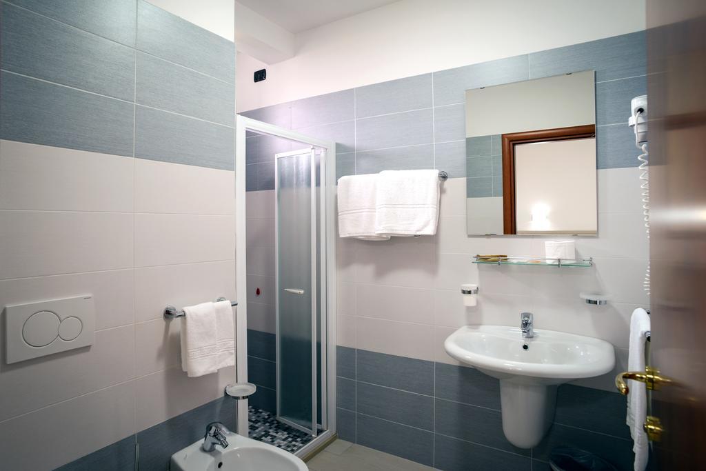 Hotel Clipper Giulianova Esterno foto