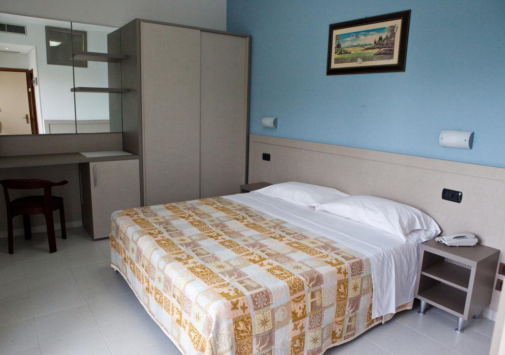 Hotel Clipper Giulianova Esterno foto